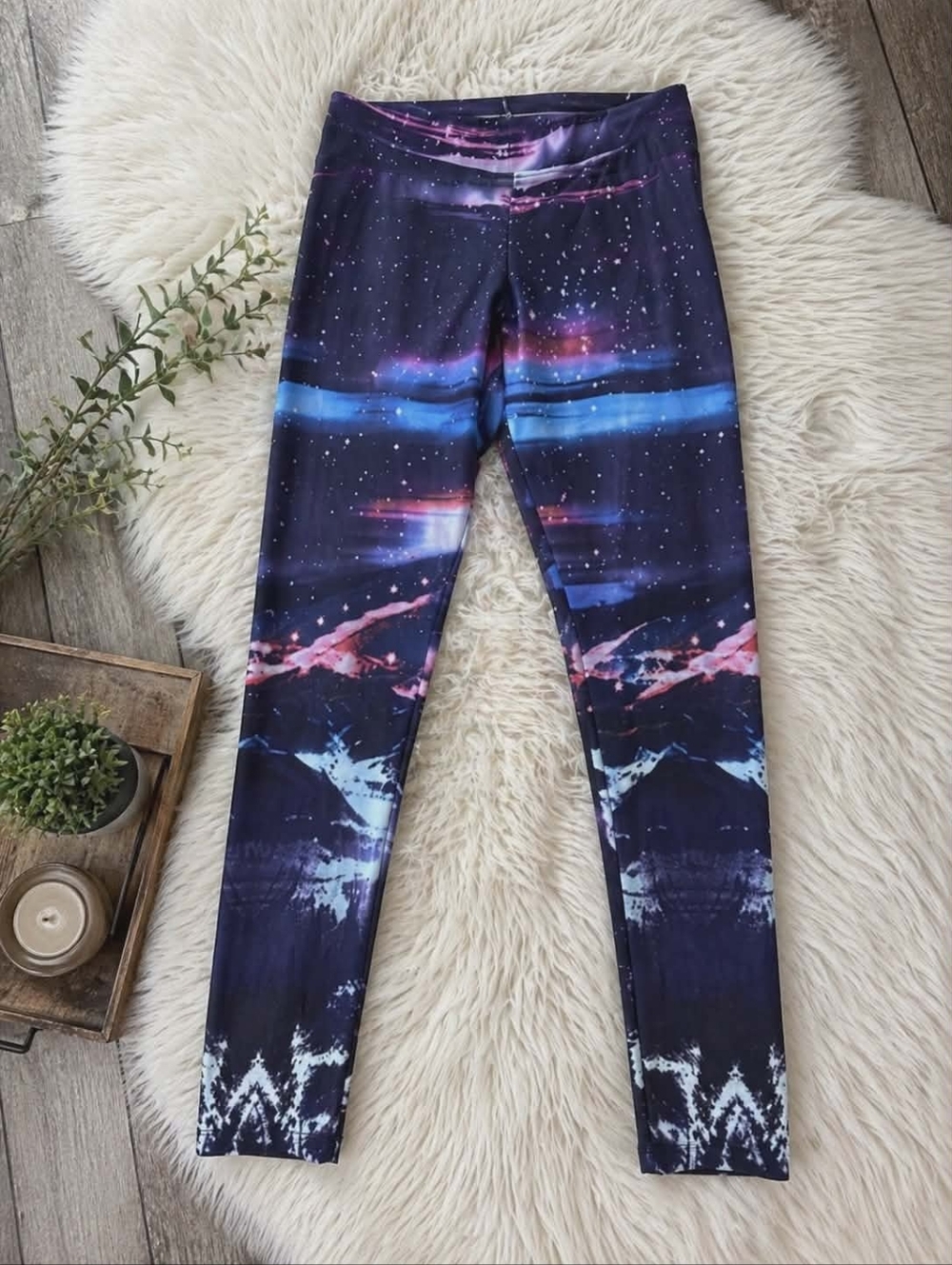 American Eagle Outfitters Women's Cosmic Leggings Size Medium